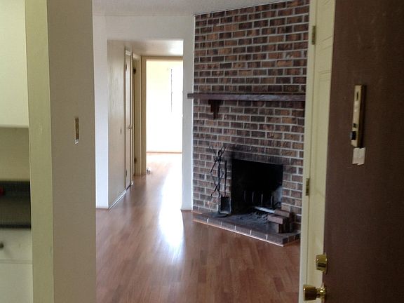 Entry to living room 