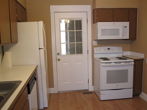 New stove & microwave