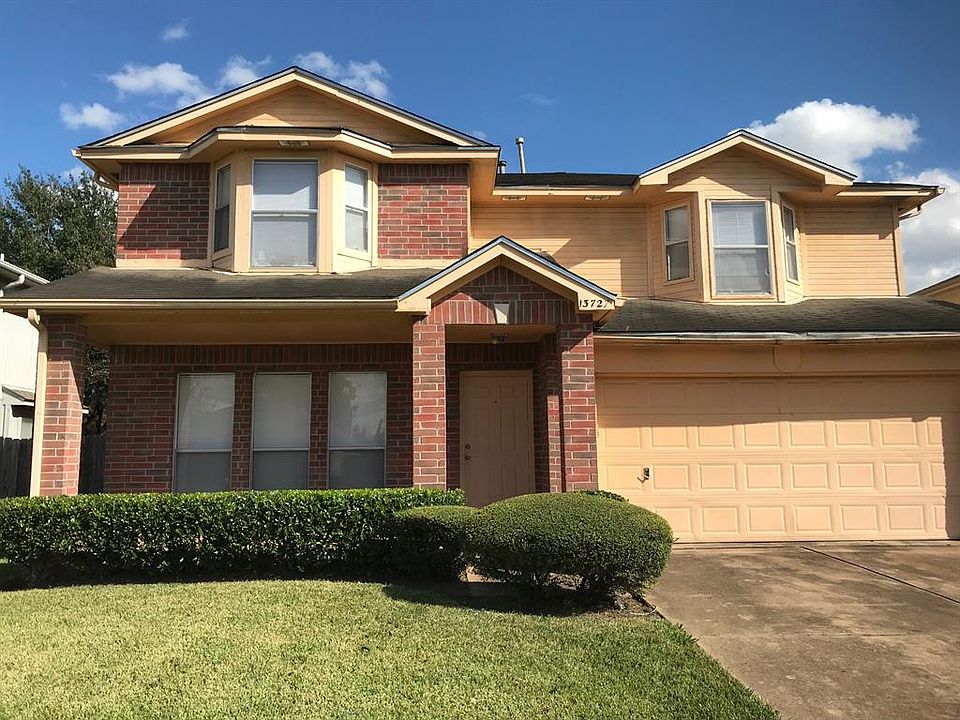 1st image of 13727 Wood River Dr
