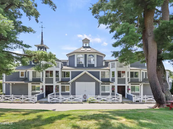 19 Hawthorne Rd #1A, Lenox, MA 01262