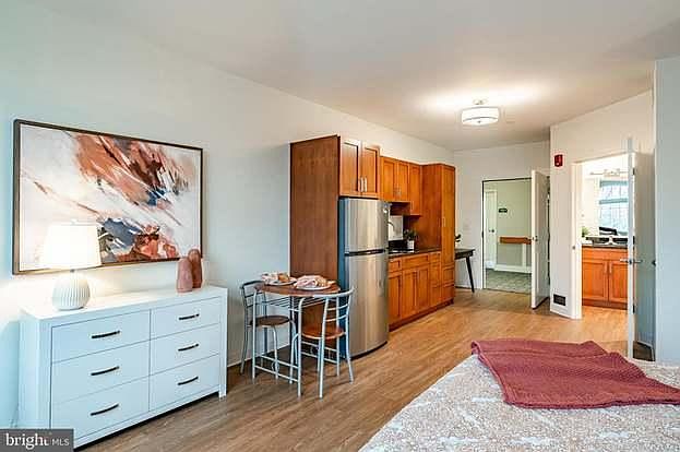 1st image of 6902 W Devonshire Ave Unit 1282