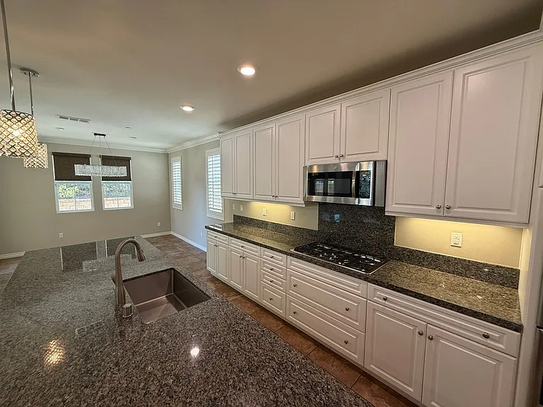 29052 W Hills Dr — Photo 9
