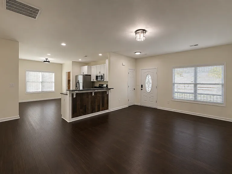 103A Looper St — Photo 6