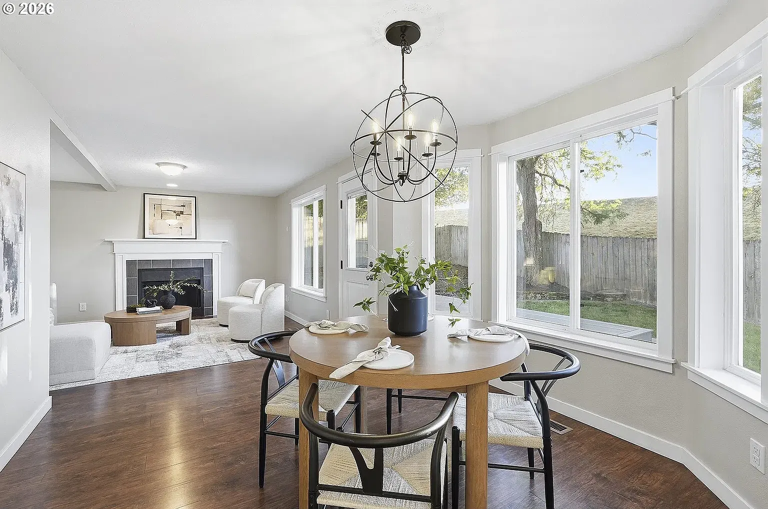 4 bed, 2.5 bath, 2006 sqft, $3,100 — Photo 4