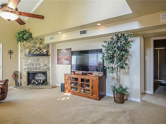 4th image of 4528 Overlook Ct