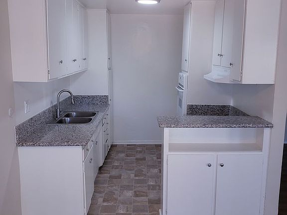 5th image of 17950 Burbank Blvd APT 3