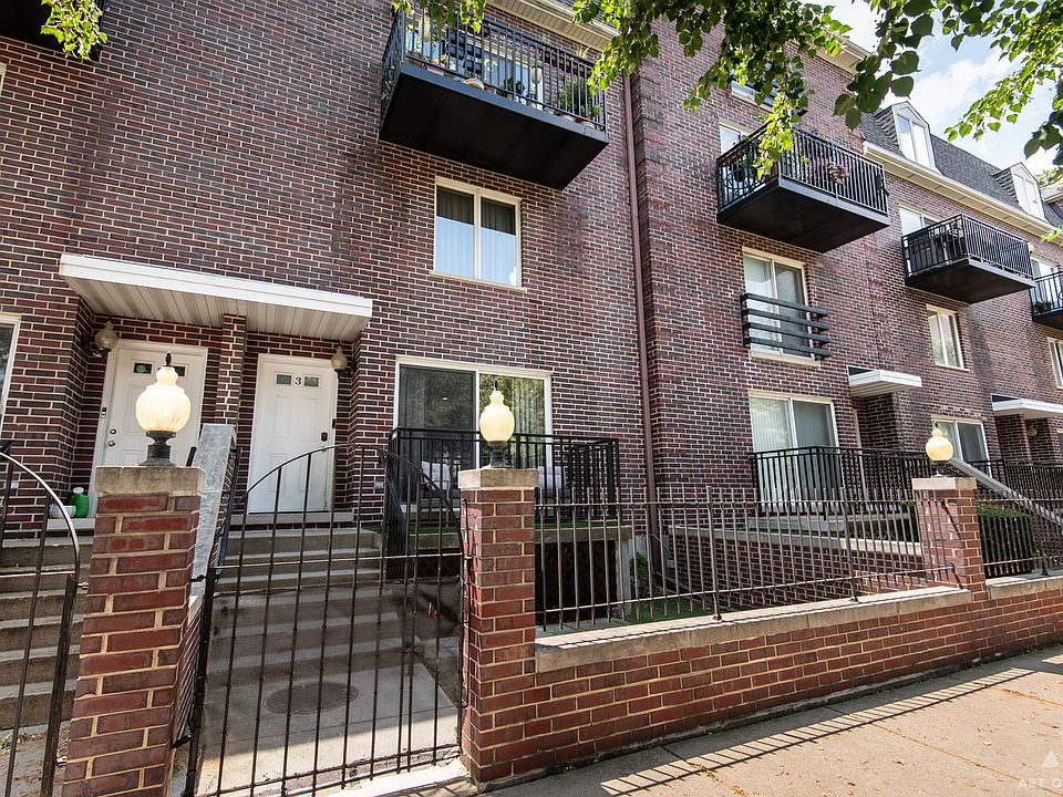 1st image of 815 Pearson St APT 3