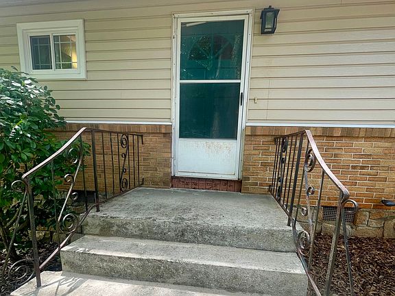 3rd image of 1537 Sagewood Cir