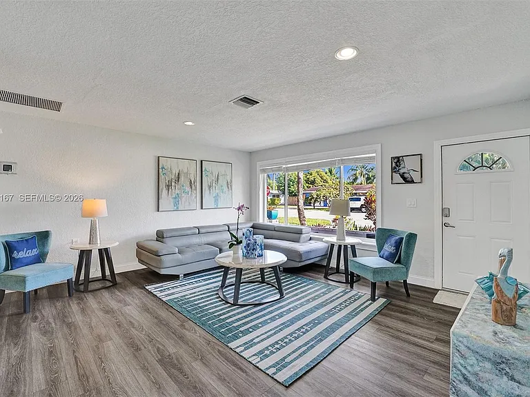 3730 SW 47th Ct — Photo 9