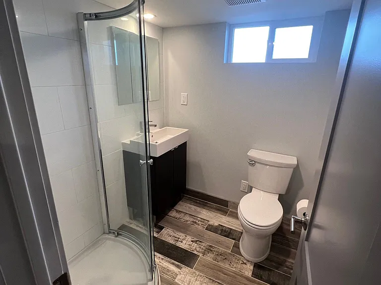 1548 E Roosevelt Ave — Photo 15