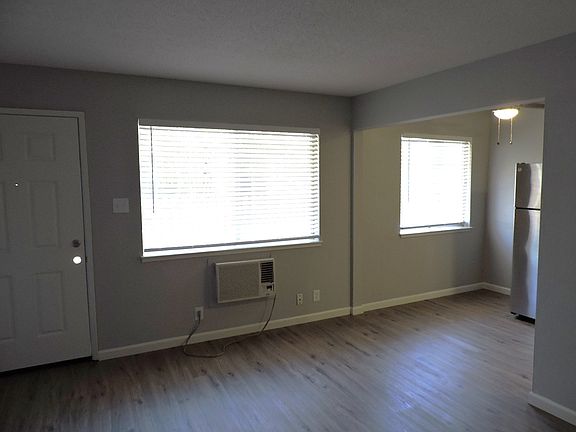 5th image of 2722 U St APT 4