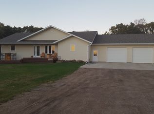 10438 Border Ave NE, Walhalla, ND 58282
