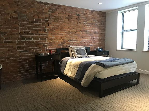 5th image of 84 Gainsborough St Unit 203W