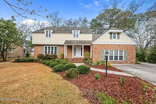 327 Plantation Dr Photo 1