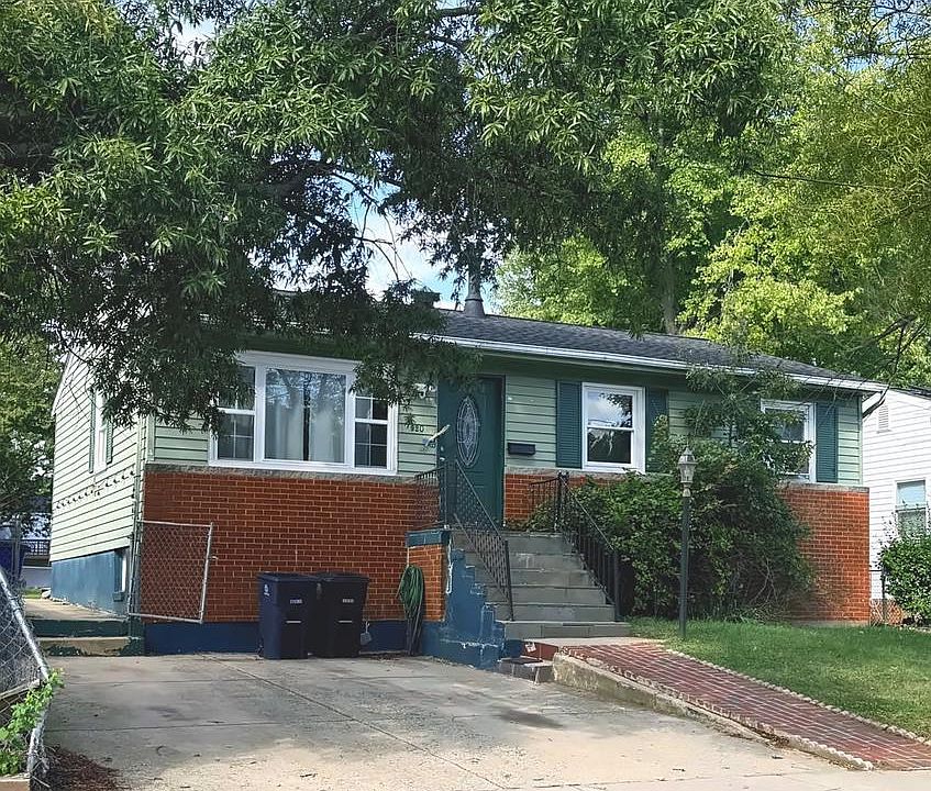 1st image of 9204 5th St