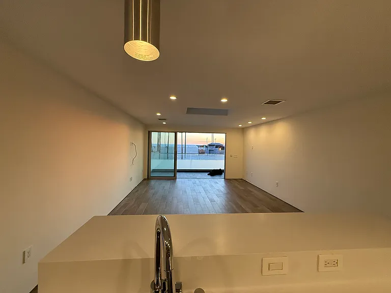 1309 S Ocean Front Walk #A — Photo 9