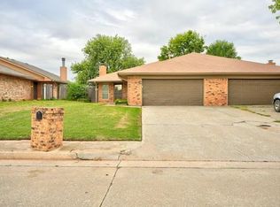 1013 Summerton Pl, Yukon, OK 73099
