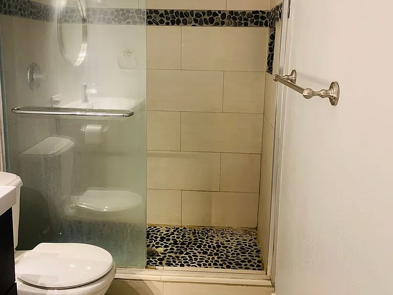 1260 York St #210 — Photo 14