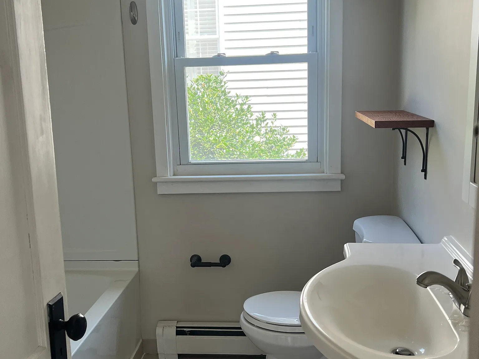 2 bed, 1020 sqft, $3,000 — Photo 1
