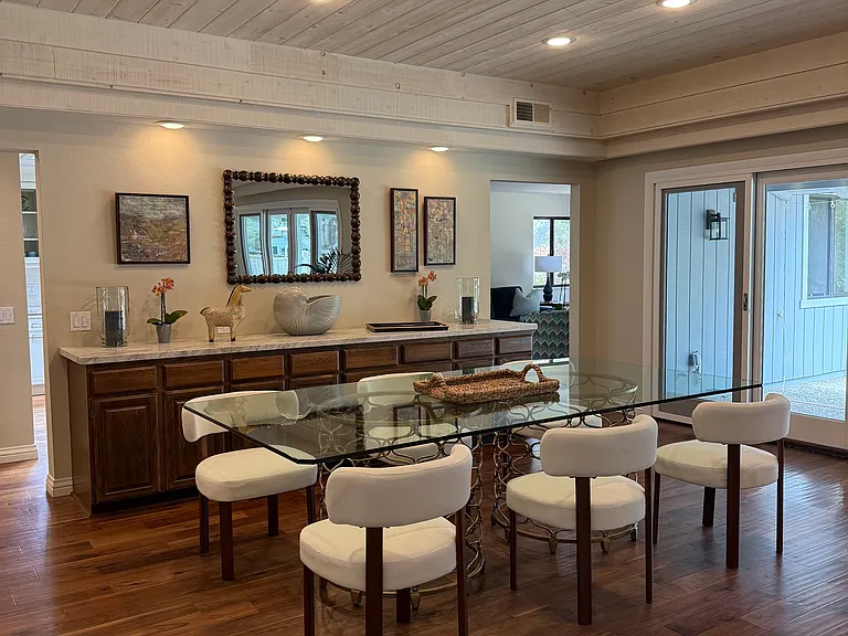 1057 Broncho Rd — Photo 3