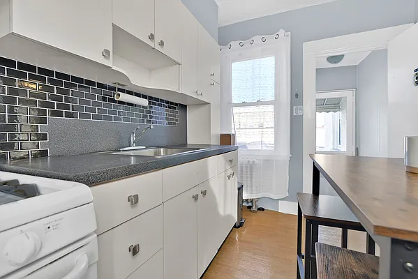 Rented by R New York | media 25