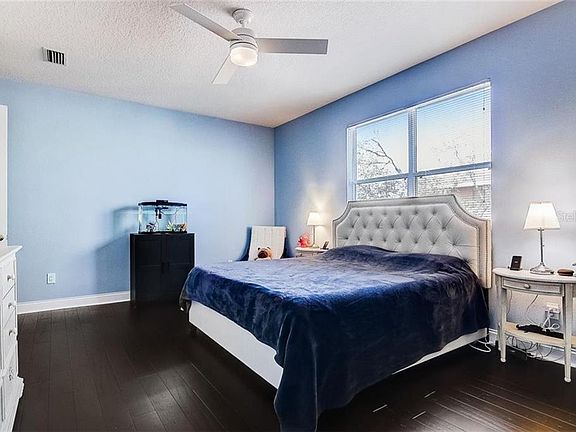 4th image of 4905 W Prescott St