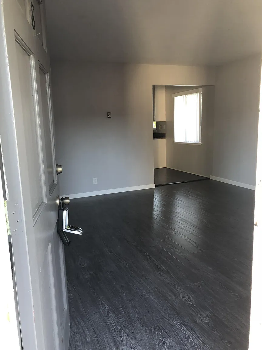 775 9th Ave photo 1