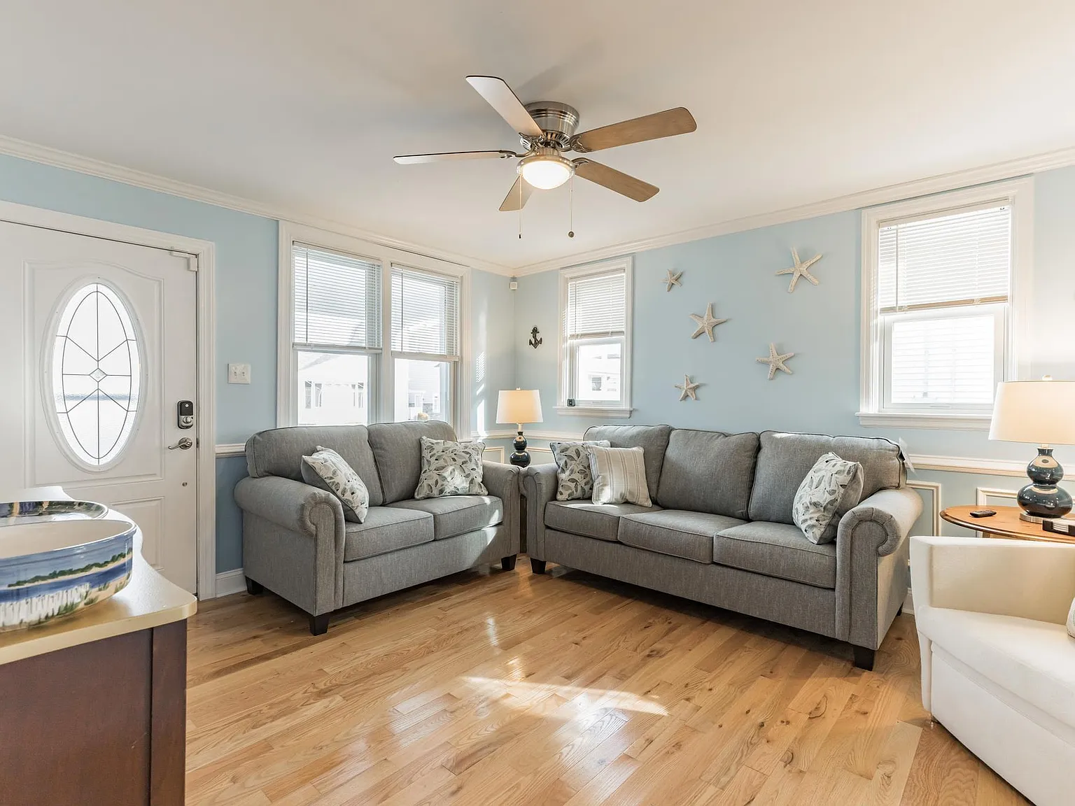 4 bed, 2.0 bath, $15,000 — Photo 4
