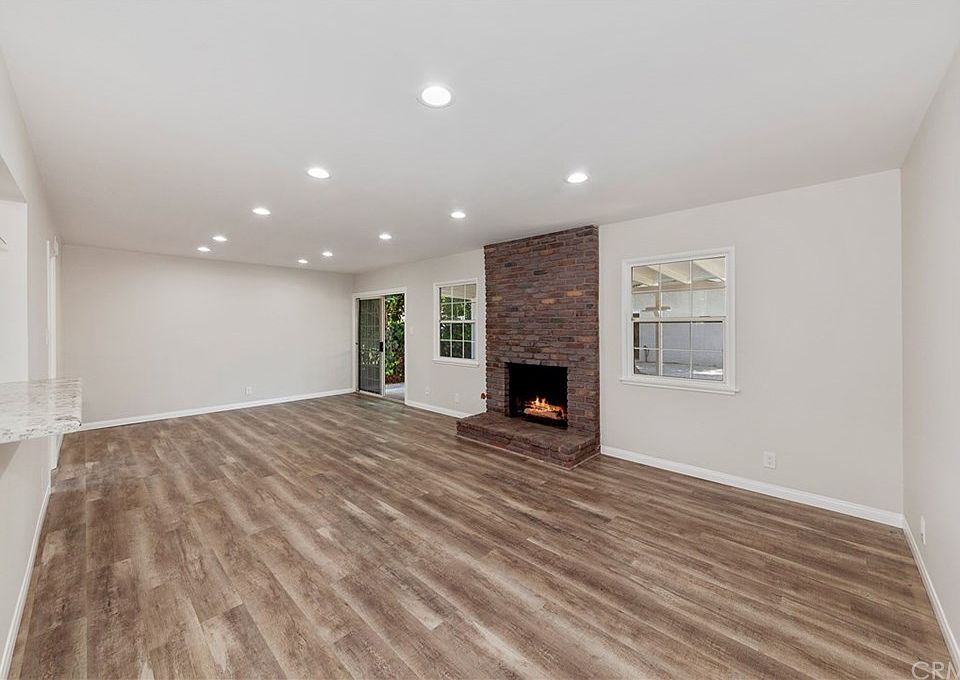 1st image of 8847 Woodley Ave