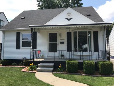 26221 Winton St, Saint Clair Shores, MI, 48081
