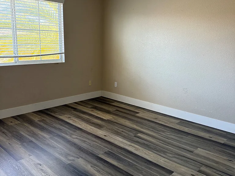 3 children's bedrooms upstairs, plus a guest bedroom downstairs.