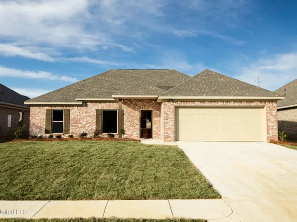 930 Riverside Ln, Pearl, MS 39208