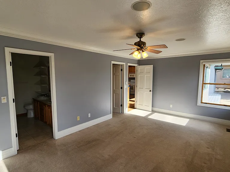 3808 Lone Tree Ln — Photo 25