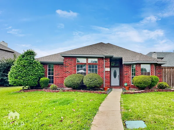 1257 Christopher Ln, Lewisville, TX 75077