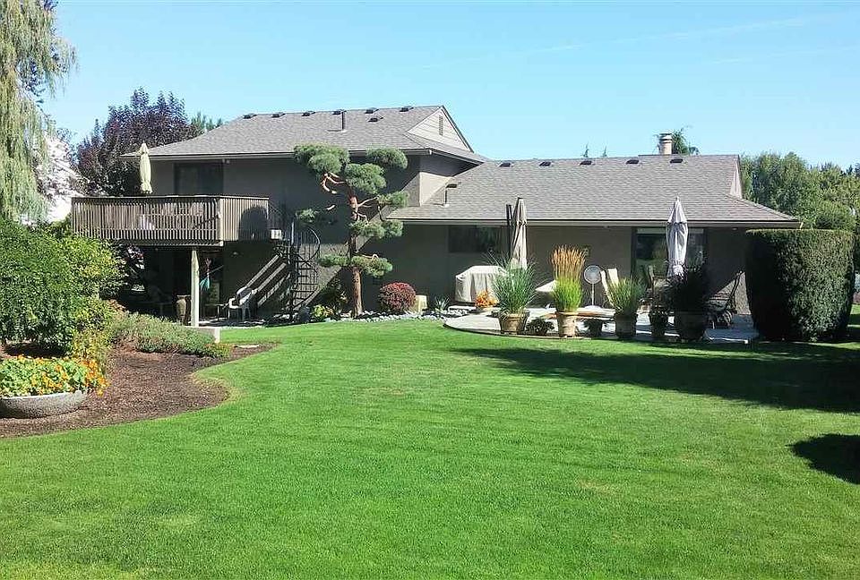 1st image of 860 S Meadowlark Ln