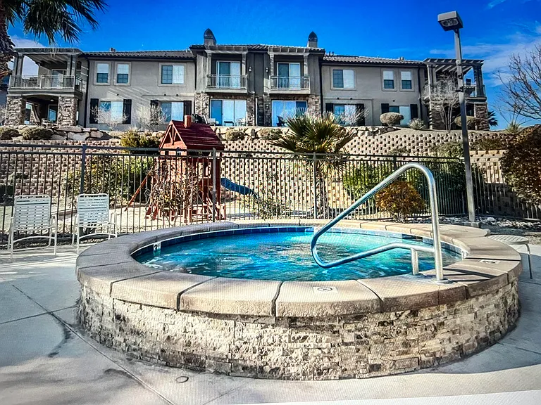 810 S Dixie Dr #26 — Photo 15