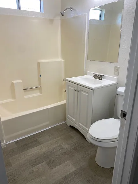 4 bed, 1500 sqft, $3,700 — Photo 3