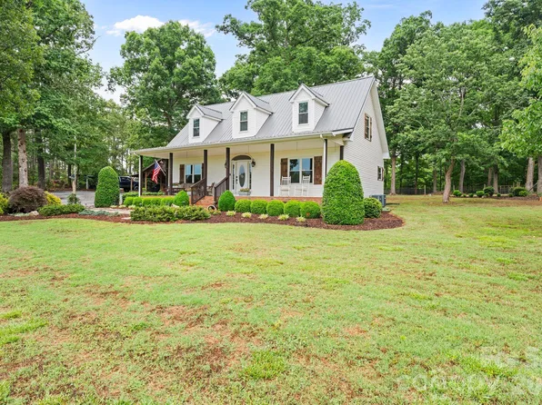 1744 Lowe Dr, Catawba, NC 28609