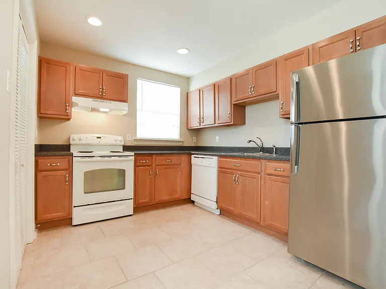 441 Helios Ave — Photo 2