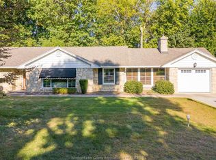 1506 Whitewood Rd, Kingsville, ON N9Y 2V9