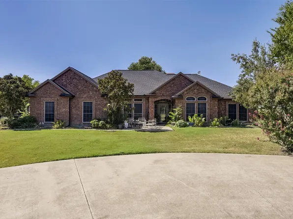 137 Cactus Rd, Waxahachie, TX 75165