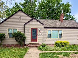903 S Grand Ave, Lyons, KS 67554