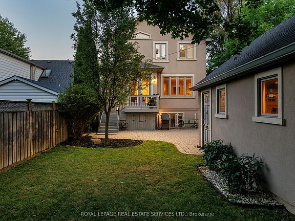 5th image of 4 Springbrook Gdns