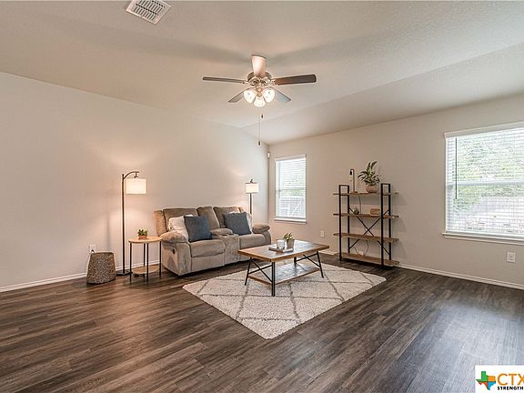 4th image of 520 Long Leaf Dr