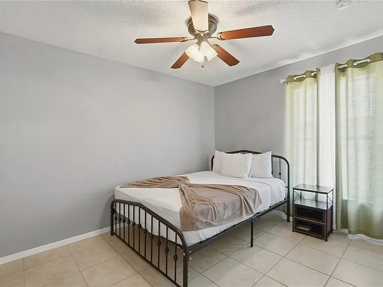 334 Brayton Ln — Photo 18