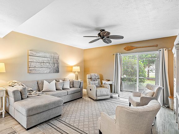 5th image of 18081 SE Country Club Drive #313