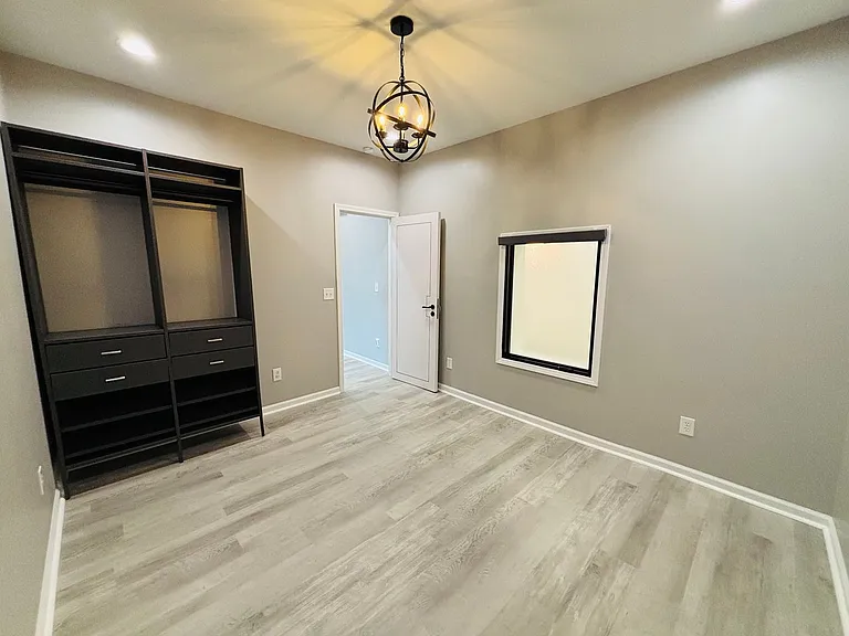 420B N Main St — Photo 4