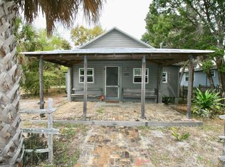 825 7th St, Cedar Key, FL 32625