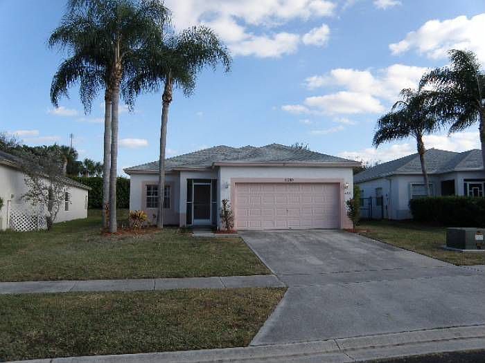 1st image of 6380 Lansdowne Cir