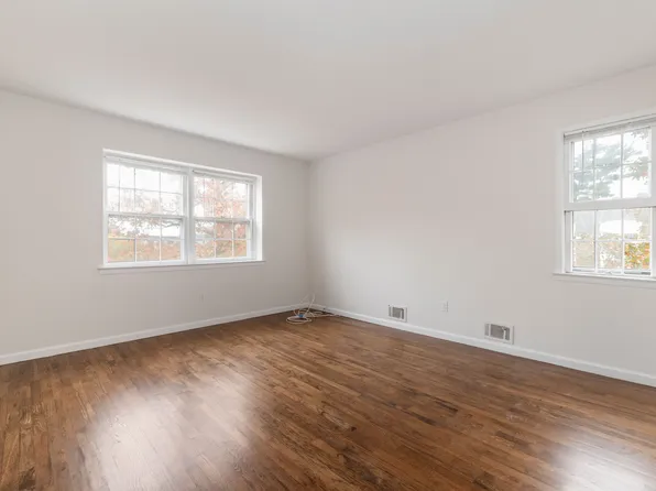 215-03 17th Avenue image 29 of 37